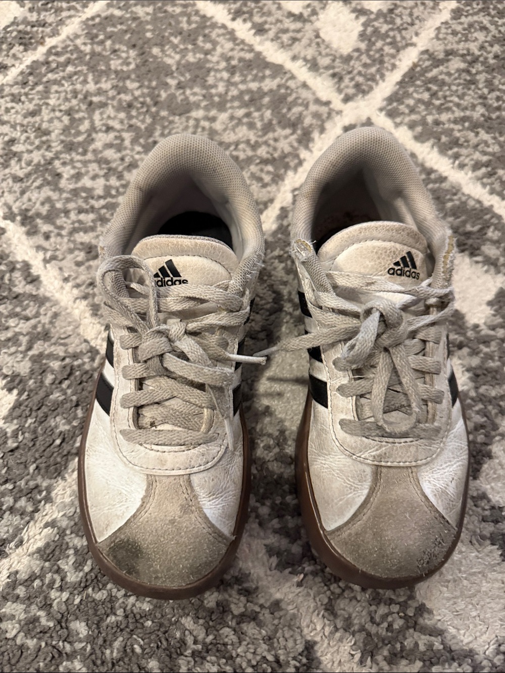 adidas Kids White & Black Retro Trainer